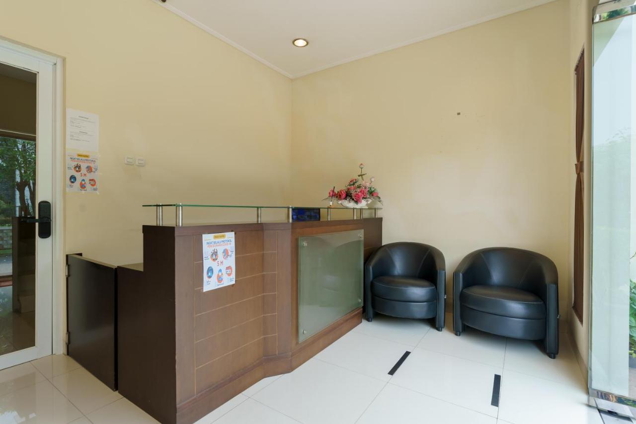 Dago Suites Syariah Cikarang Mitra Reddoorz Bekasi Exterior foto
