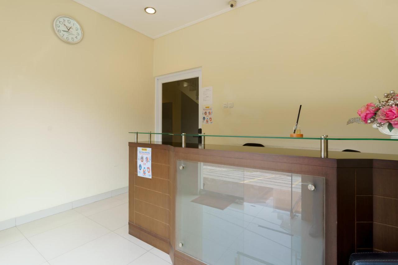 Dago Suites Syariah Cikarang Mitra Reddoorz Bekasi Exterior foto