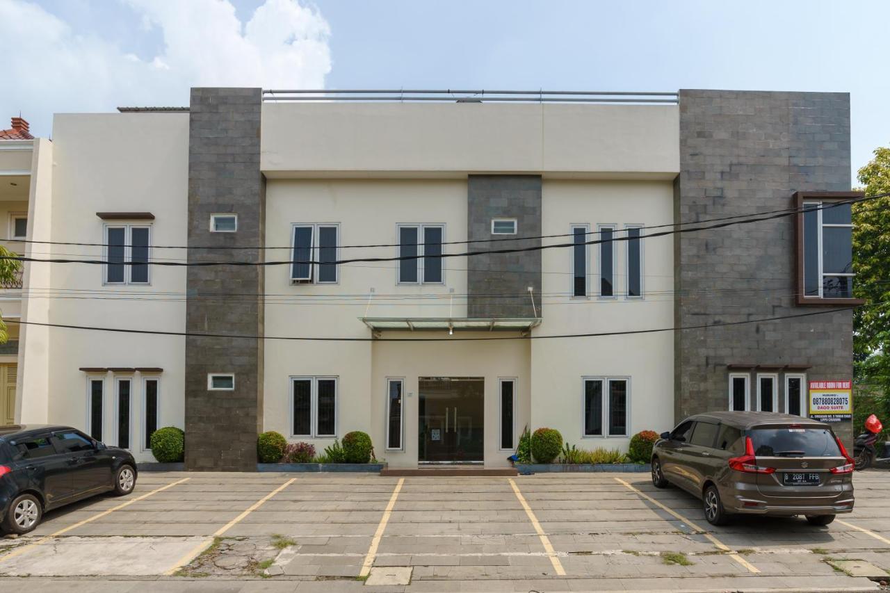 Dago Suites Syariah Cikarang Mitra Reddoorz Bekasi Exterior foto